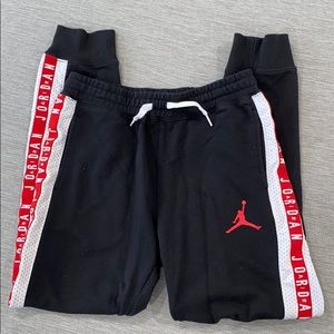 Air Jordan boy’s youth jogger sweatpants size Large